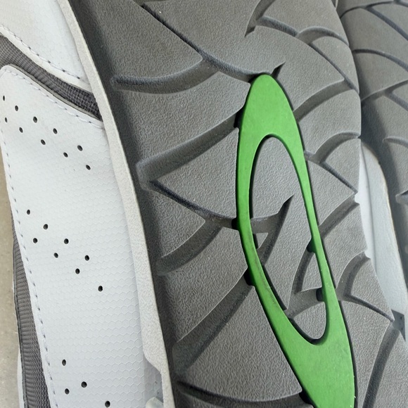 Vintage Oakley Hot Lap White Gray Green Men’s Shoes Size 10, EUC